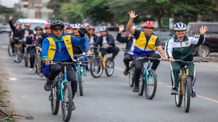 Colegio Toribio de Luzuriaga se beneficia con programa “Al Cole en Bici” |  TVPerú