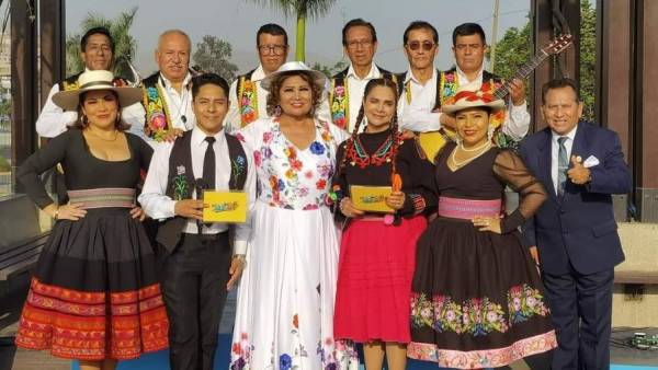 Día de la Música Andina: Amanda Portales le canta al amor