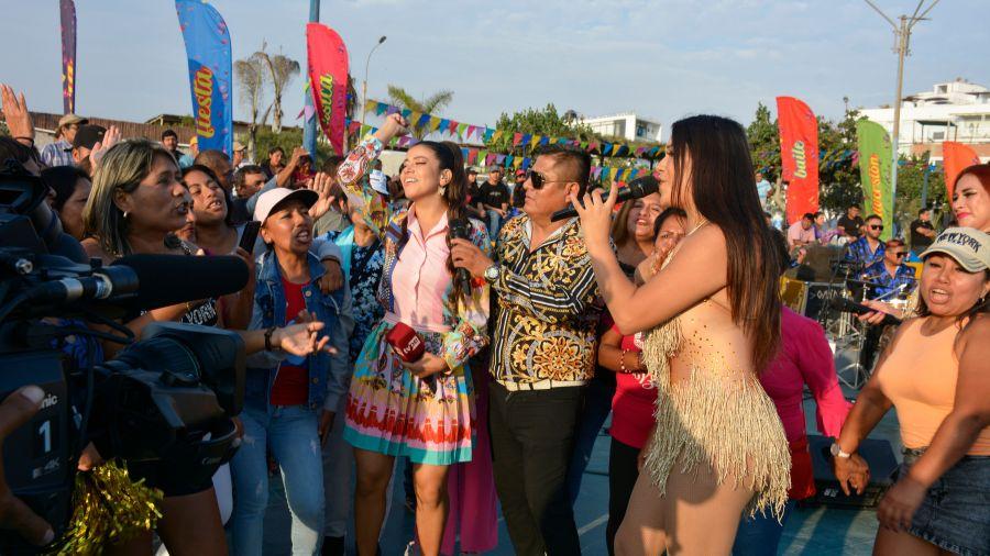 María Grazia Polanco en San Bartolo con Domingos de Fiesta