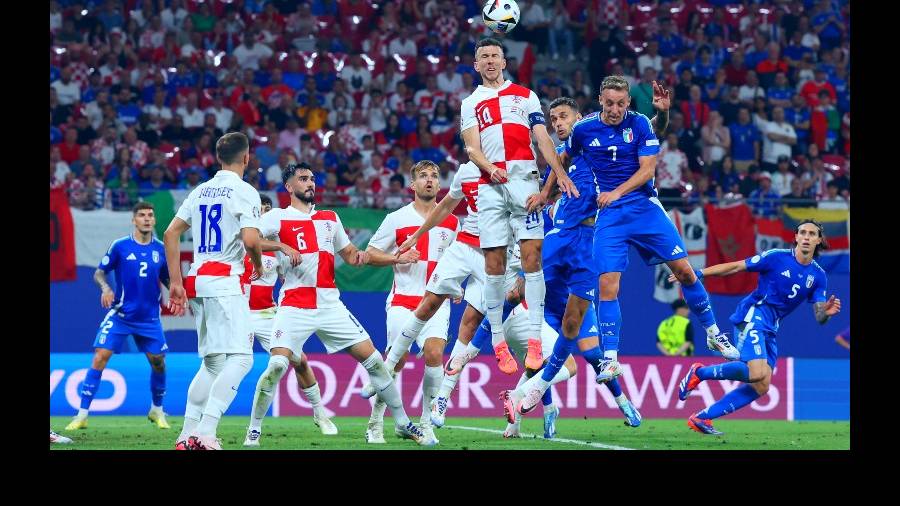 modric croacia italia  eurocopa 