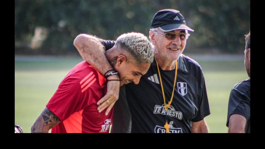 JORGE FOSSATI, PAOLO GUERRERO - SELECCIÓN PERUANA