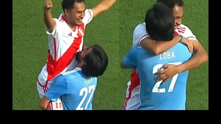 Como cuando jugaban juntos: El abrazo de Carlos Lobatón y Jorge Cazulo. 
