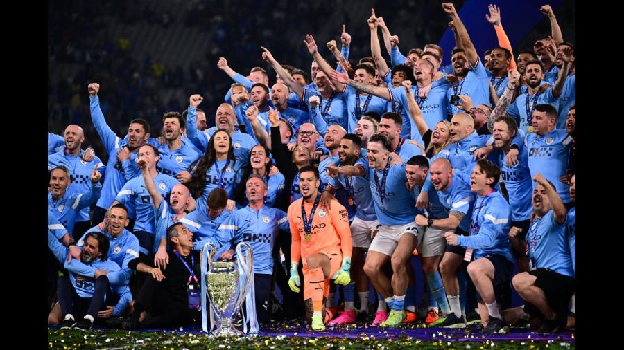 Manchester City celebrando