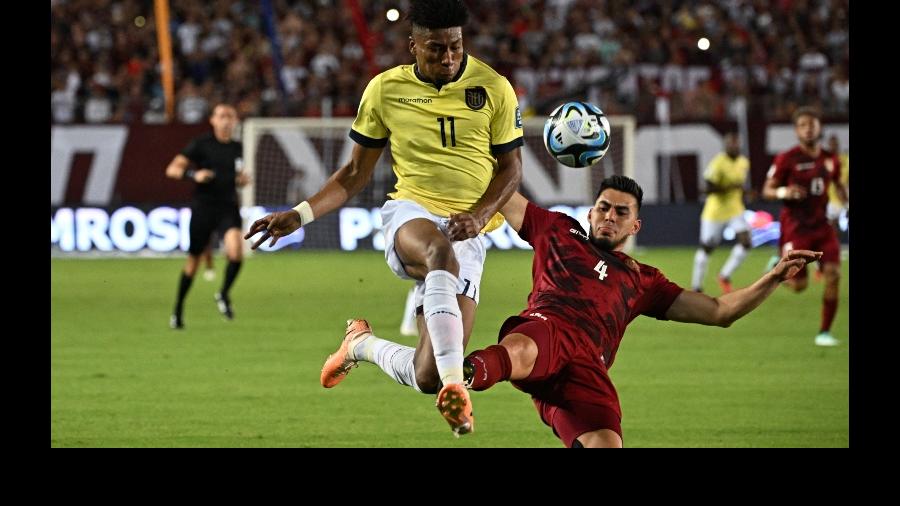 Venezuela y Ecuador chocan en el estadio Monumental de Maturín. Foto: AFP