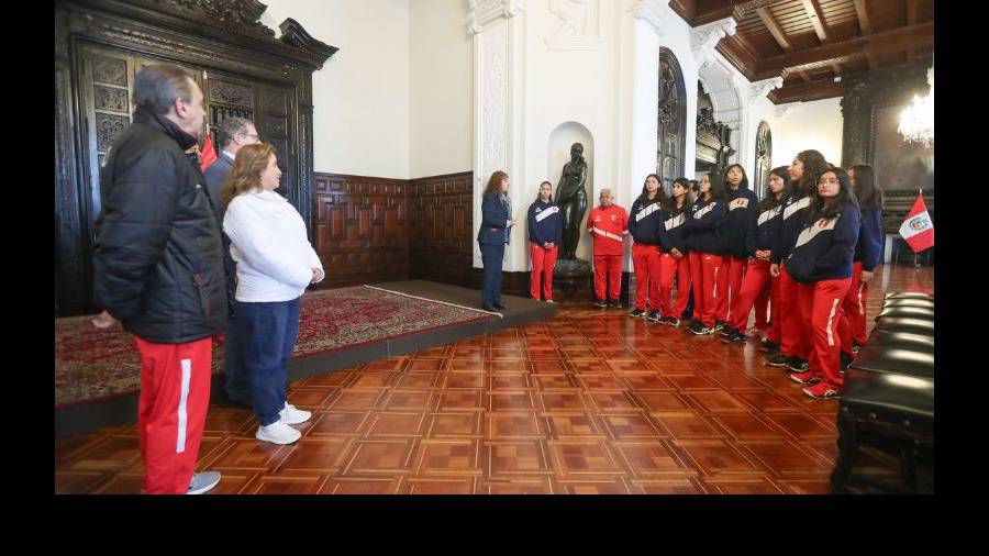 Presidenta Dina Boluarte recibió a selección femenina sub 17