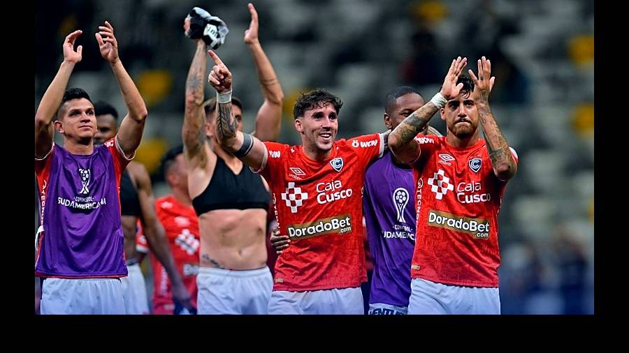 Cienciano sudamericana mineiro hulk cueva