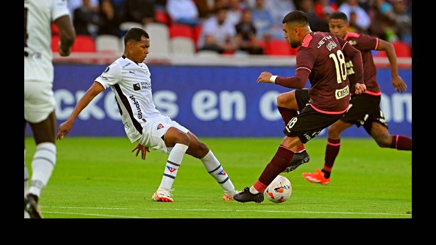 UNIVERSITARIO VS LDU EN VIVO
