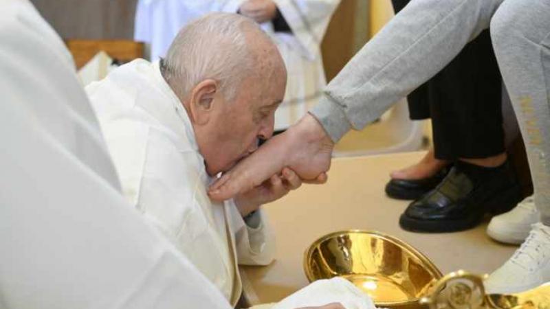 Papa Francisco Lavado de pies  jueves santo