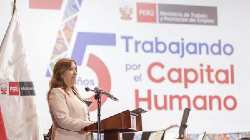 PRESIDENTA DINA BOLUARTE