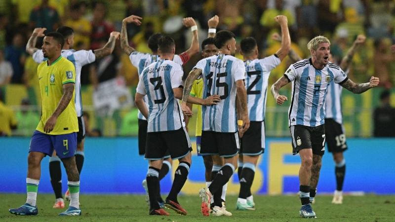 EN VIVO 🔴 ARGENTINA vs URUGUAY  Eliminatorias Sudamericanas ⚽ ¡Juega la  SCALONETA por TyC SPORTS! 