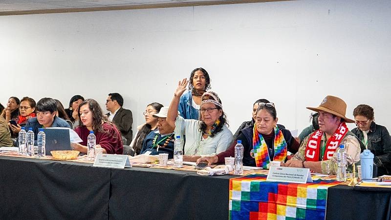 autoridades indígenas campesinos diálogo