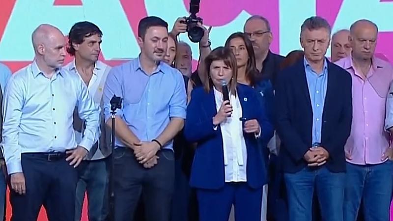 Patricia Bullrich, acepta su derrota frente a partidarios e indica de manera tácita que no apoyaría a Sergio Massa