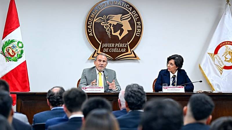 cancillería perú diplomacia