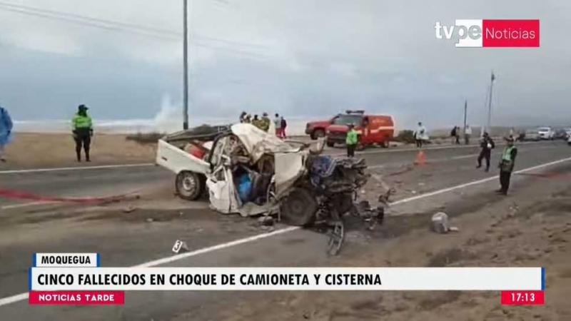 Moquegua: cinco personas fallecieron tras choque de camioneta y cisterna