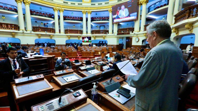Comisión Permanente del Congreso aprueba en primera votación la restitución del financiamiento privado a partidos políticos