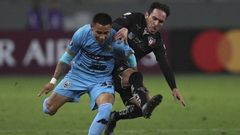 Dictan impedimento de salida contra futbolista Jean Deza 