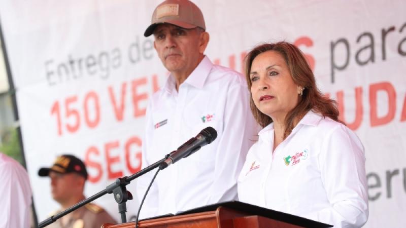 Dina Boluarte Policía Nacional Mininter Vehículos Lima Callao