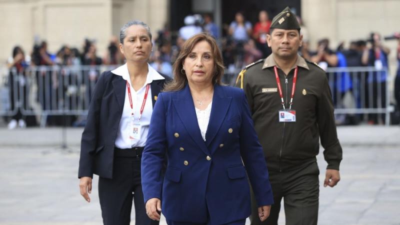 Dina Boluarte presidenta Brasil viaje Congreso