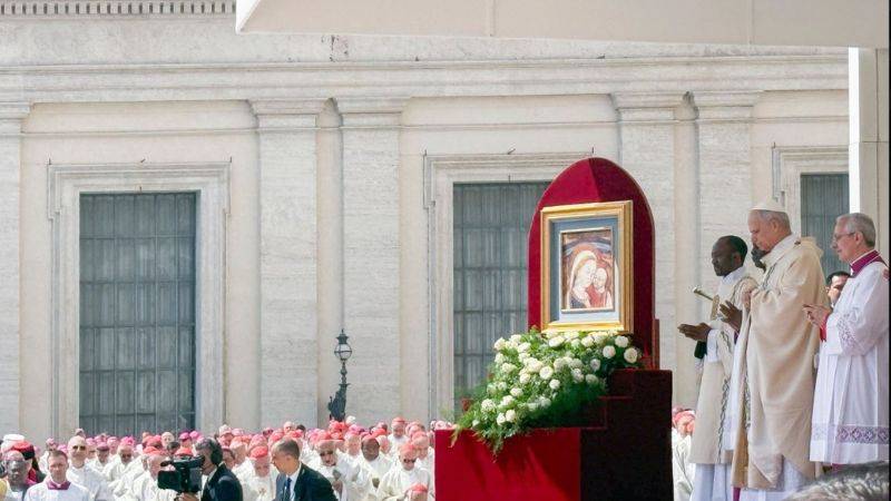 entronizaciónpapaleonxiv