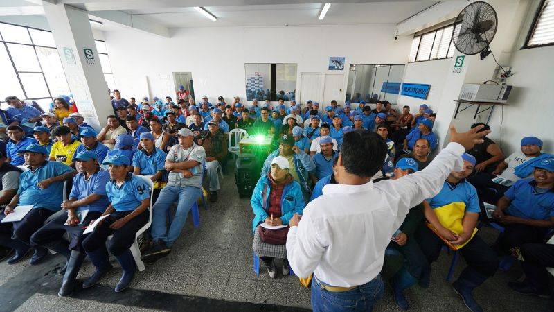 Produce fortaleció las capacidades de 30 operadores, importadores y exportadores sobre requisitos sanitarios y regulatorios.