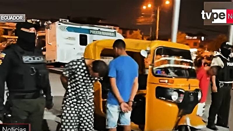 ecuador policías peruanos secuestrados