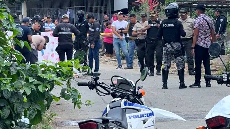 ecuador balacera policías