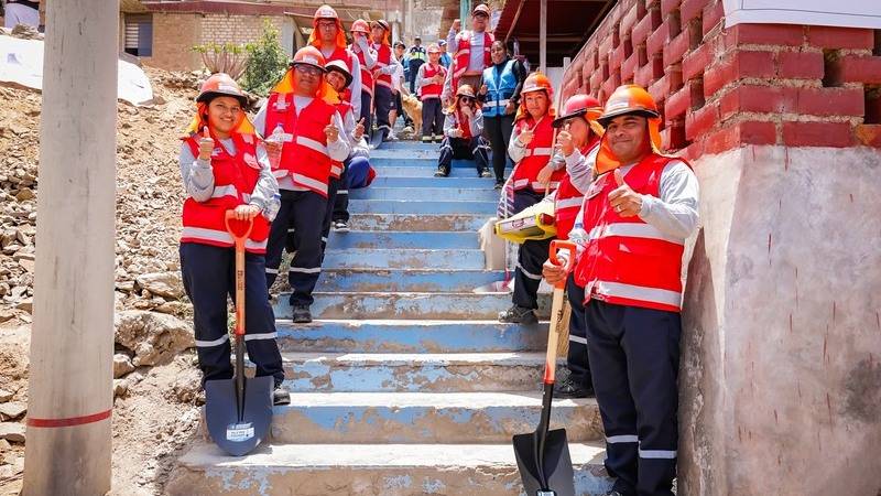 Midis ventanilla ministra escaleras
