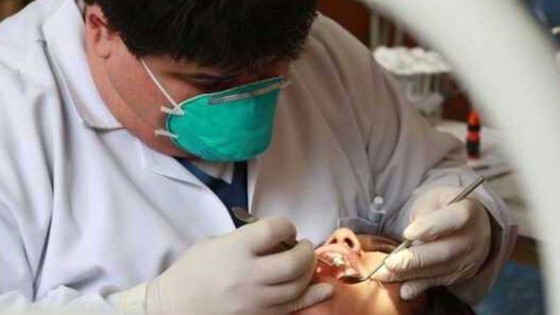 Estudiantes de la UPC desarrollan app con IA para detectar caries a partir de imágenes