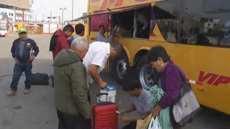 Feriado Feriado largo Terminales terrestres Atocongo Yerbateros Pasajeros Viaje Fin de semana largo