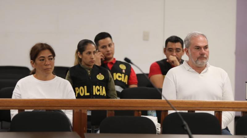 Mauricio Fernandini y Sada Goray pasaron por control de identidad