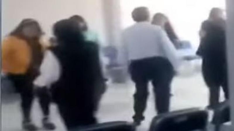 personal baila en posta médica de Arequipa