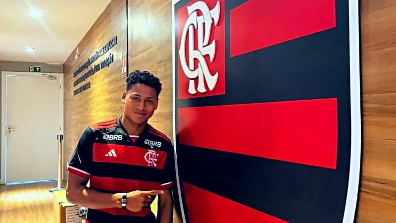 Alianza Lima flamengo  Adriano Neciosup