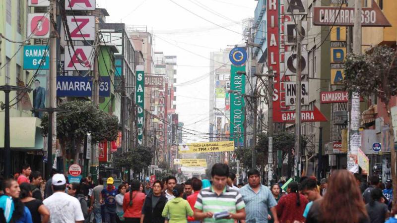 Gamarra Mesa Redonda Navidad Fin de Año Año Nuevo