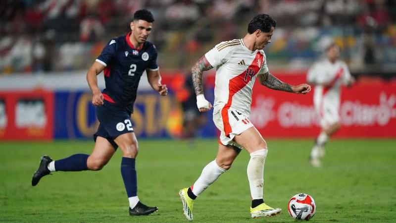 GIANLUCA LAPADULA - SELECCIÓN PERUANA