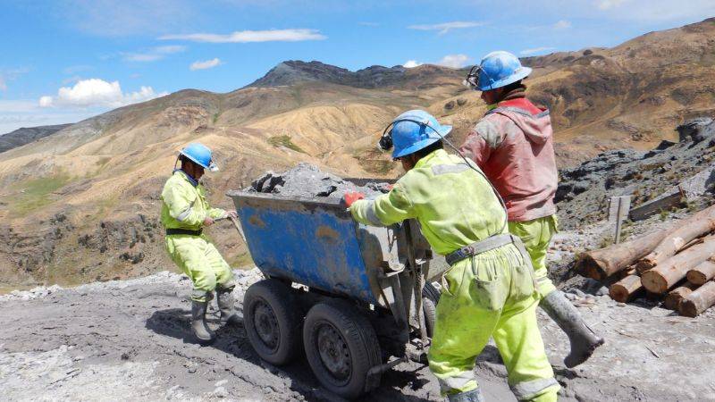 Gobierno impulsa nueva ley para promover y formalizar la minería artesanal