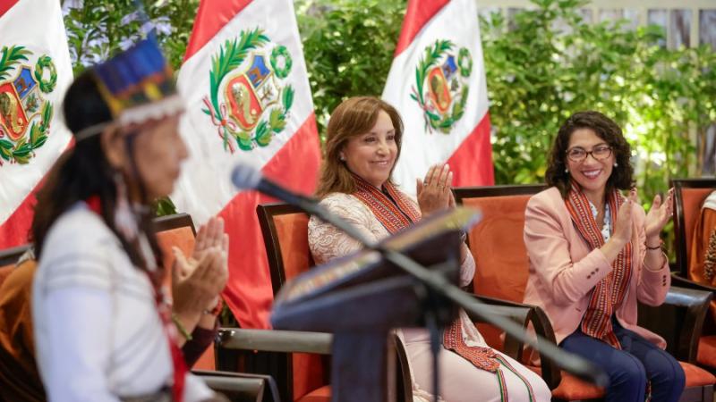 Gobierno programas sociales Dina Boluarte presidenta Día Internacional de la Mujer Indígena