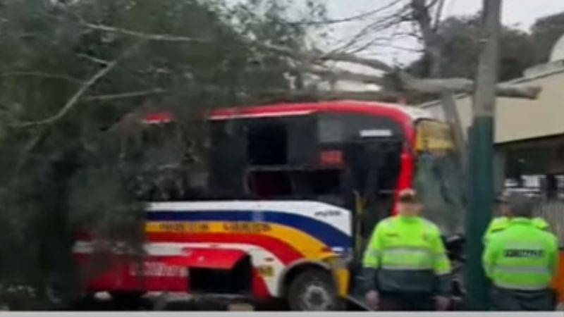 Grave accidente deja un fallecido en cruce de avenidas Brasil y Javier Prado