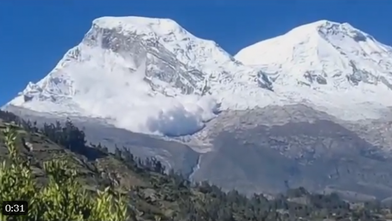 Áncash: reportan avalancha en el pico norte del nevado Huascarán