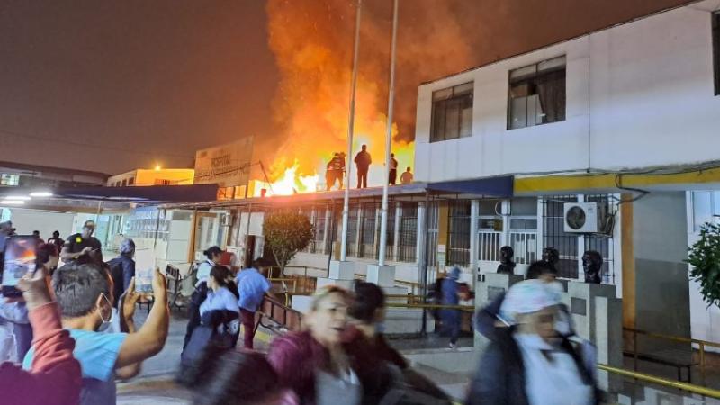 incendio en hospital de puente piedra