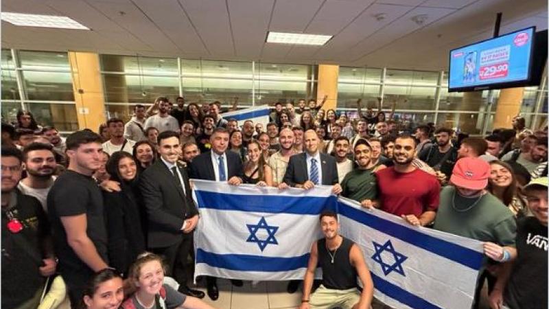 250 israelíes viajaron a su país desde Lima  para unirse a la reserva 