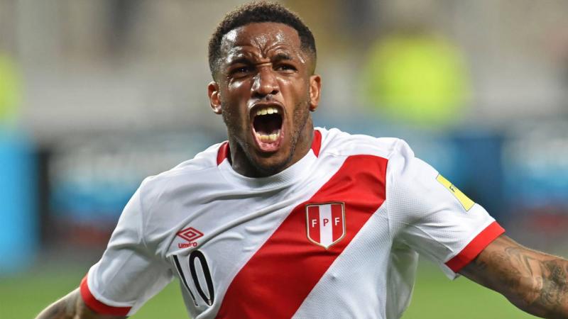 Jefferson Farfán alienta a la selección Peruana