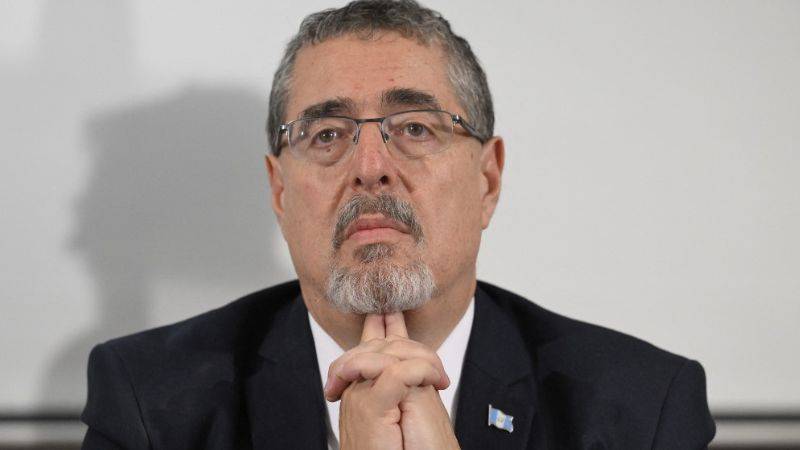 Juez de Guatemala ordena cancelar el partido de Bernardo Arévalo pese a la falta de potestad, según el Tribunal Electoral