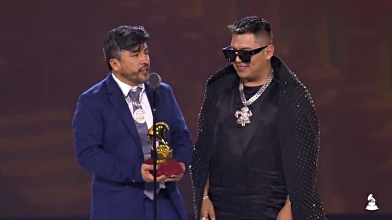 DJ Kayfex y el diseñador de su álbum ganan el máximo galardón musical: El Grammy Latino. 