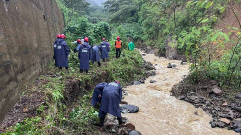Ejército realiza trabajos de limpieza