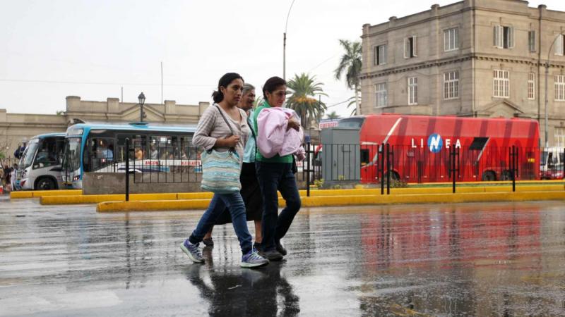 LLOVIZNA EN LIMA