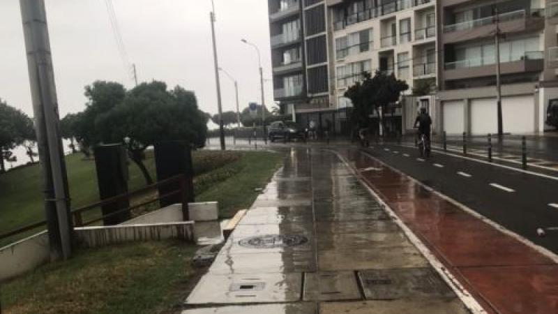 LLUVIA EN MIRAFLORES