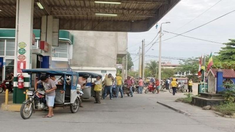 Madre de Dios: largas colas por desabastecimiento de combustible