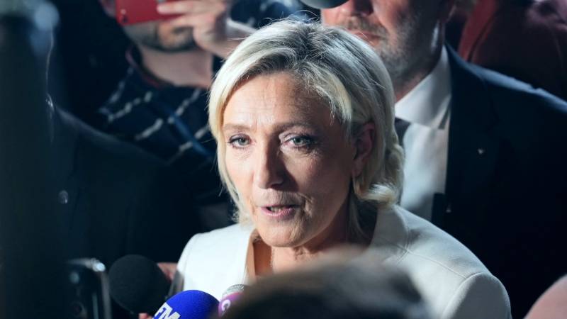 macron francia le pen derecha izquierda