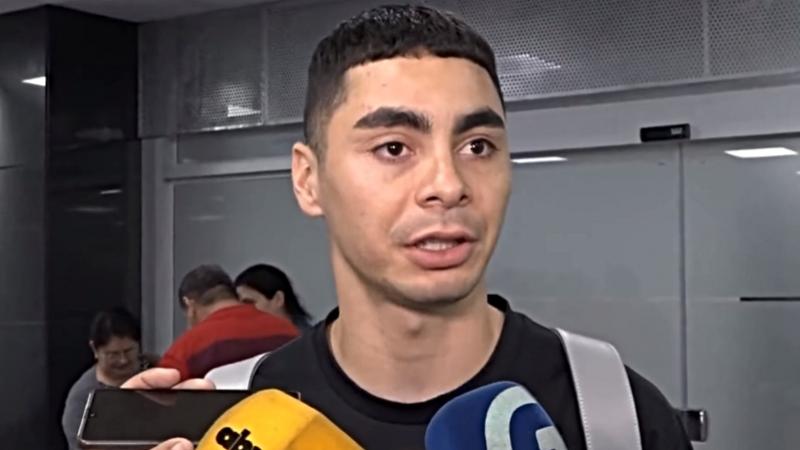 Miguel Almirón responde a Juan Reynoso