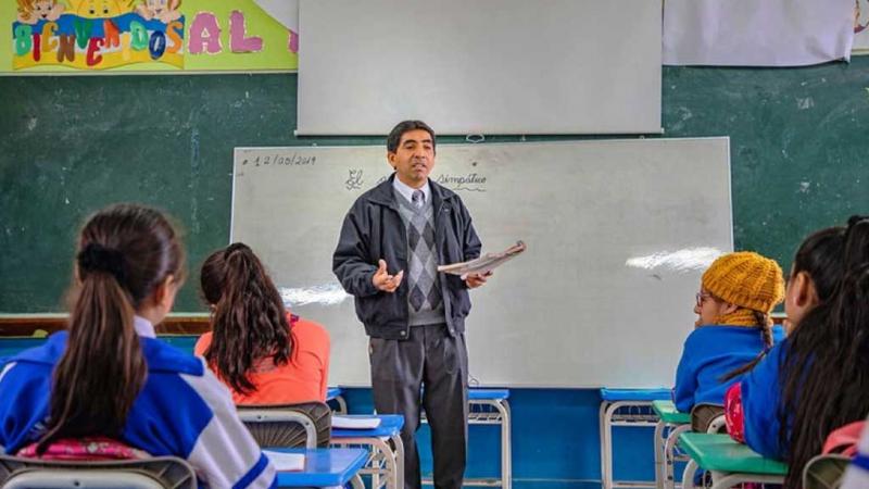 Día del Maestro: docentes de colegios públicos tendrán permiso con goce de remuneraciones, informa Minedu